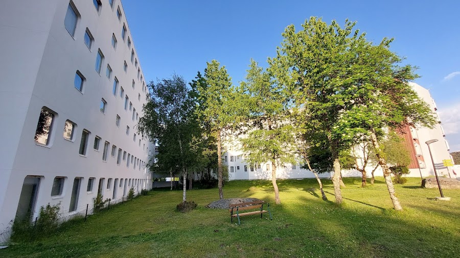 Apartamentos Manzaneda Estación de Montaña