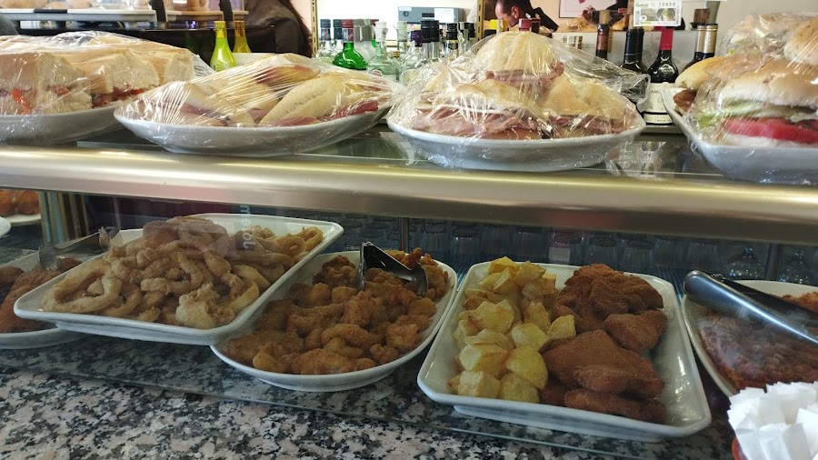 Café Bar Los Villares