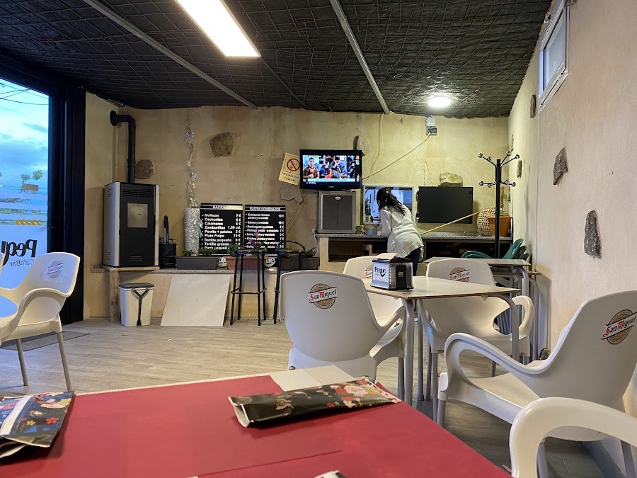 Café Bar Peque.