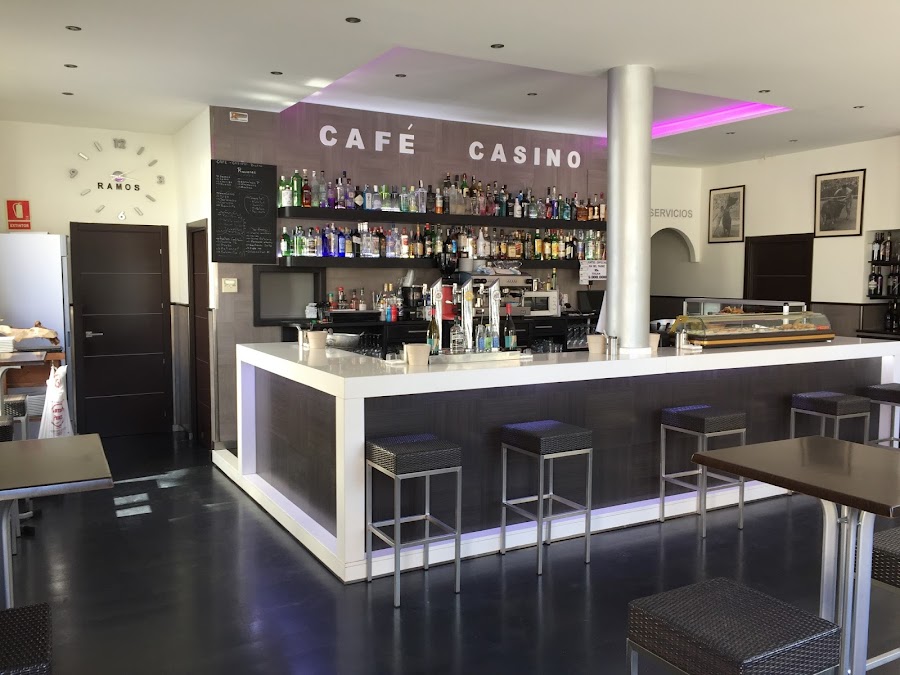 Cafe Casino - Bistro - Gin Club // Tapas, Vinos, Copas en Vitigudino. Comer arribes