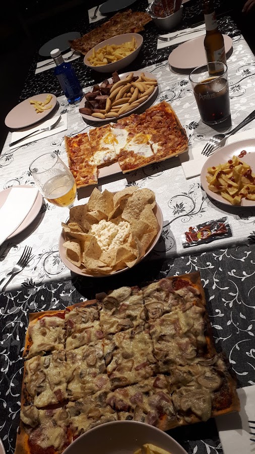 Café • Tapas • Copas Bar Nuevo”