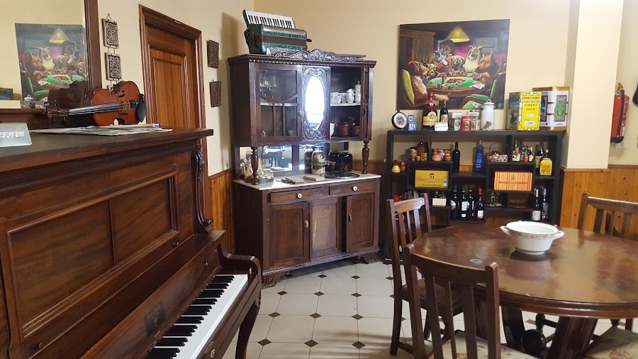 Casa de comidas A Esghalla vila de cruces