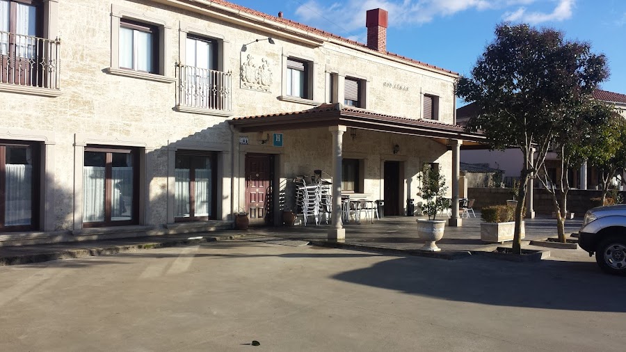 Hostal Río Almar