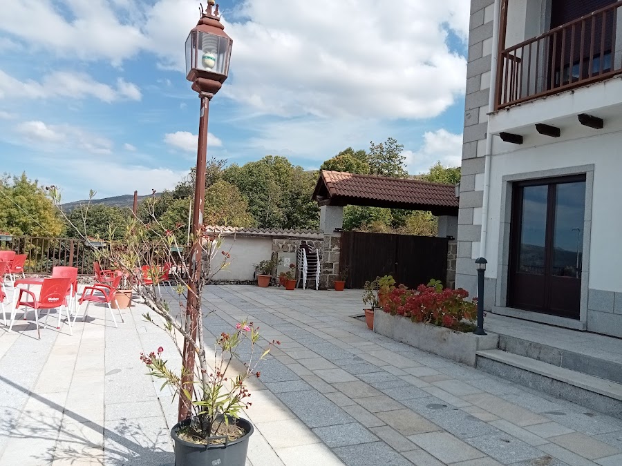 HOTEL CINCO CASTAÑOS