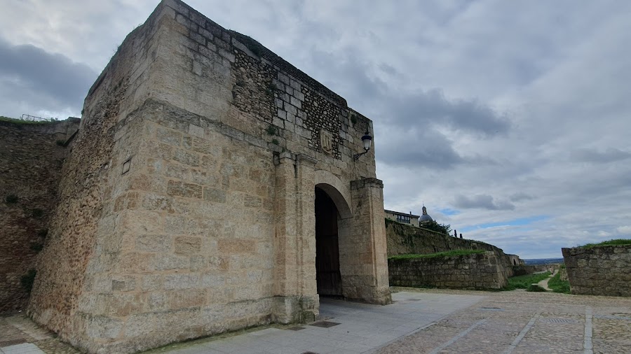 Puerta del Conde