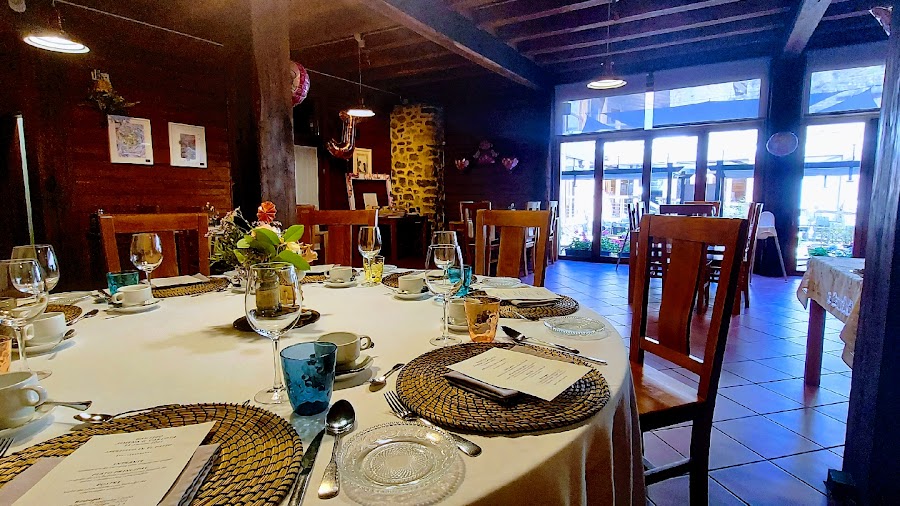 Restaurante (con museo) Castillo de Montemayor del Río-Salamanca
